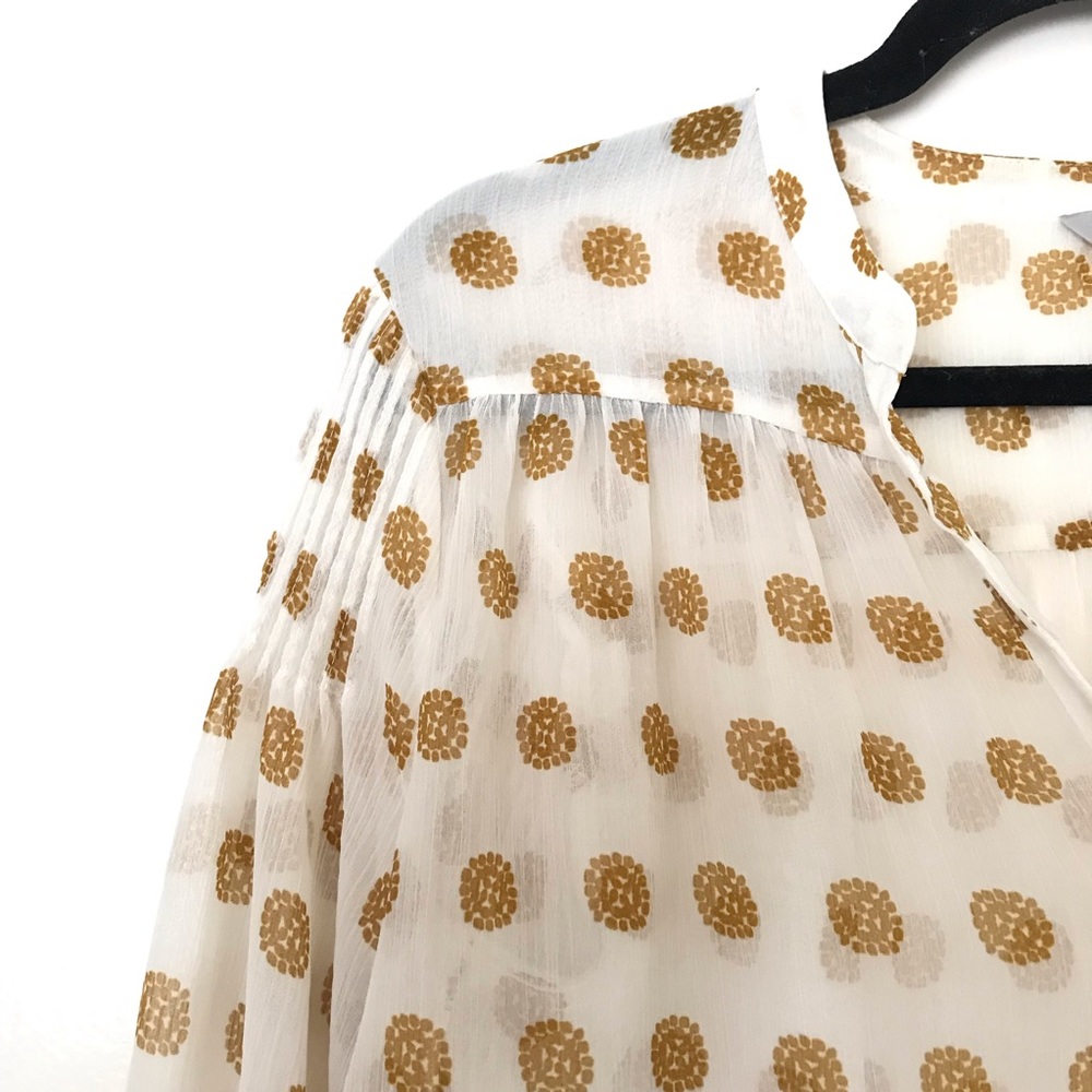 Beautiful Sheer Patterned Blouse - Picture 3 of 4